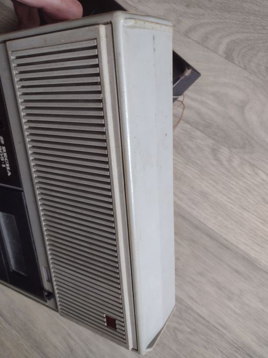 Касетний магнітофон радянський