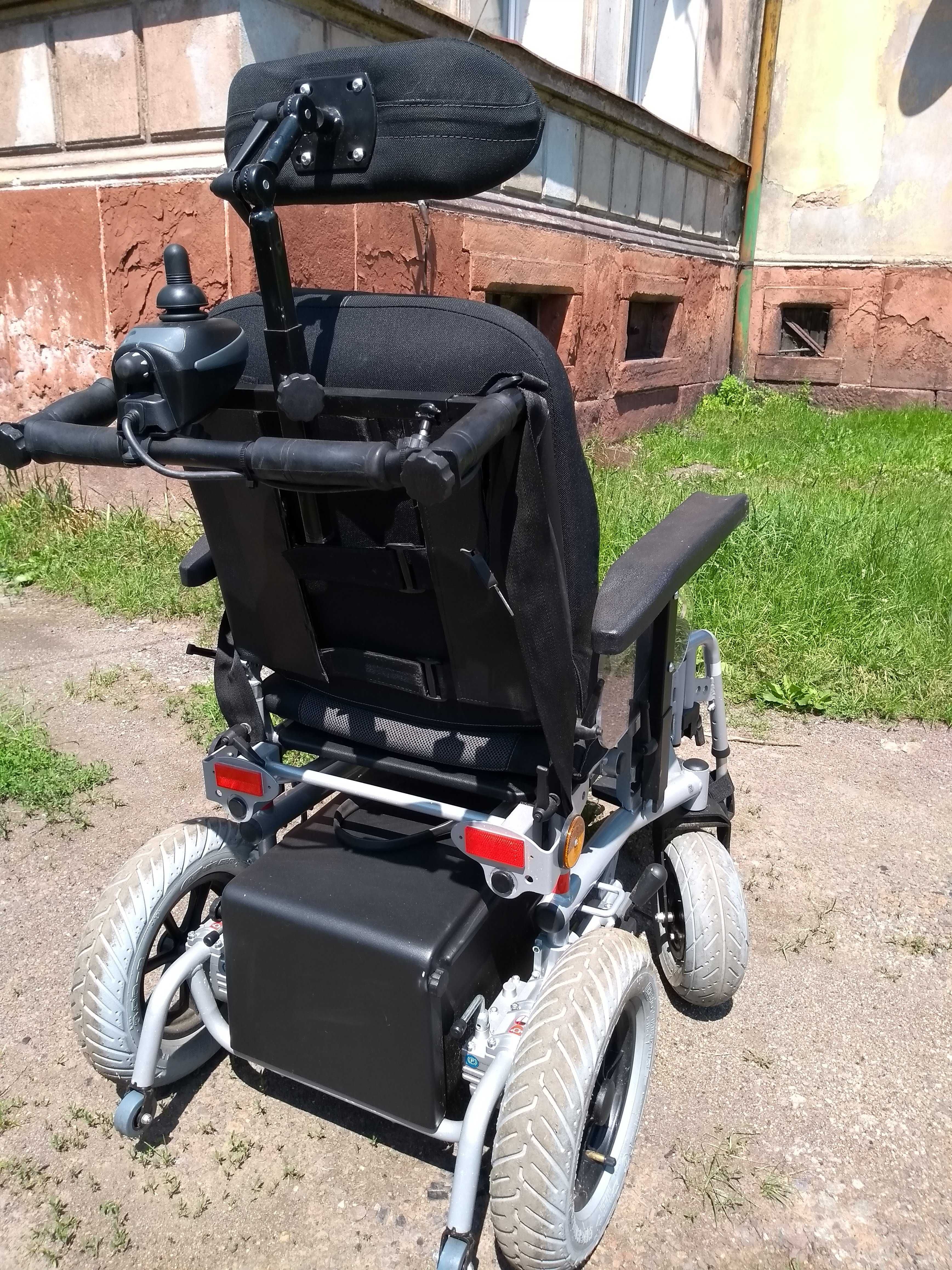 Wózek inwalidzki elektryczny
