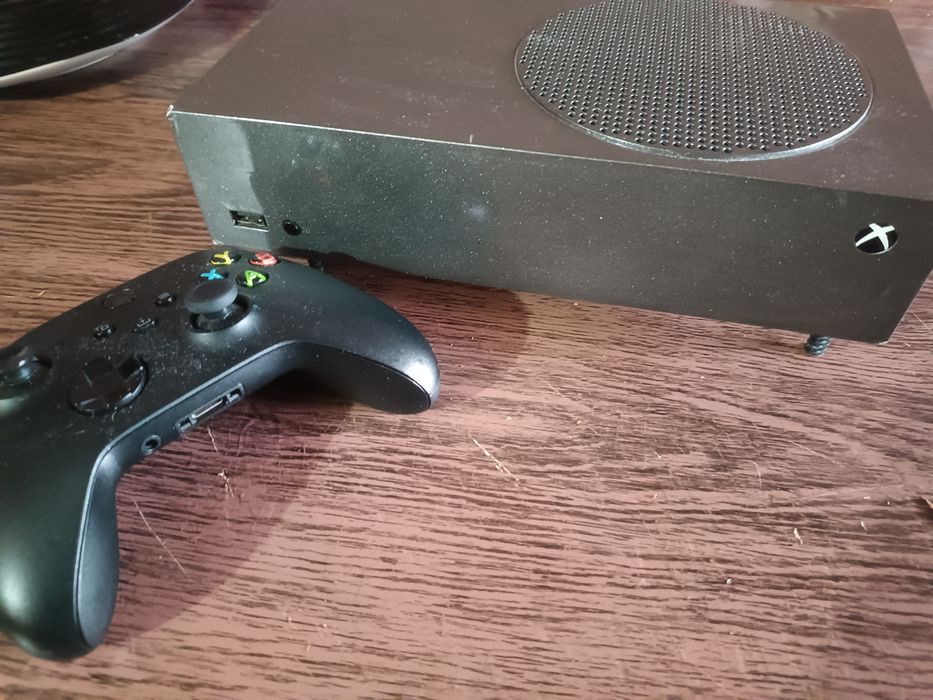 Xbox série s + comando.