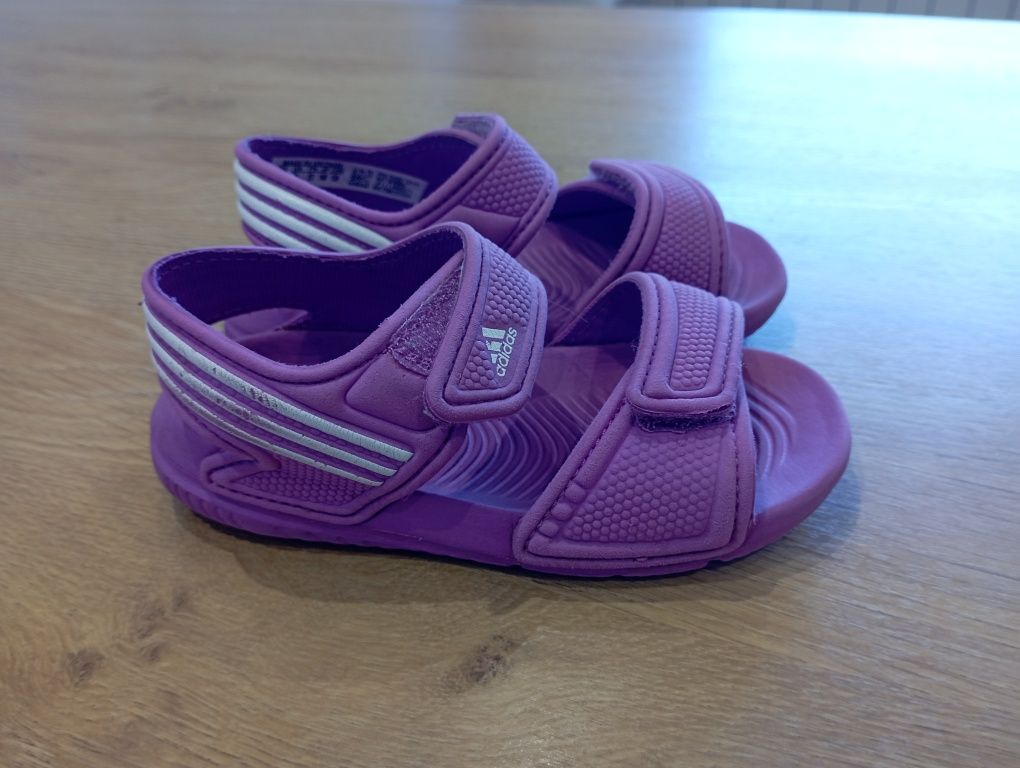 Sandały fioletowe adidas dla dziewczynki r 23