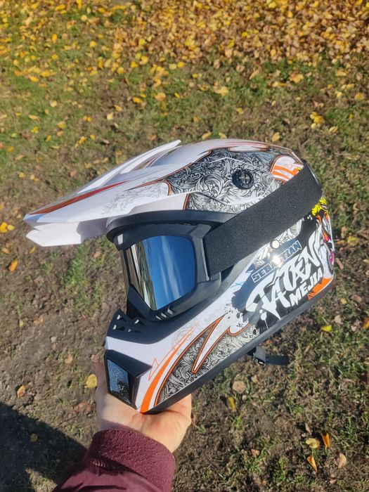 Шолом кросовий ендуро XS. Стандартні Окуляри або балаклава в подарунок