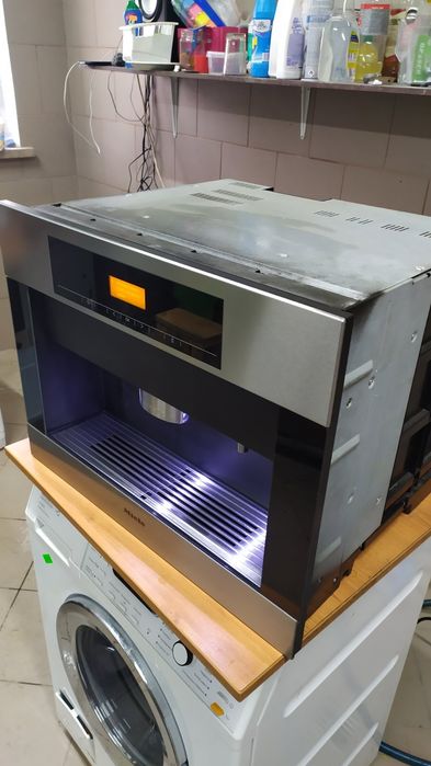 Кофемашина встройка Miele CVA 5060.