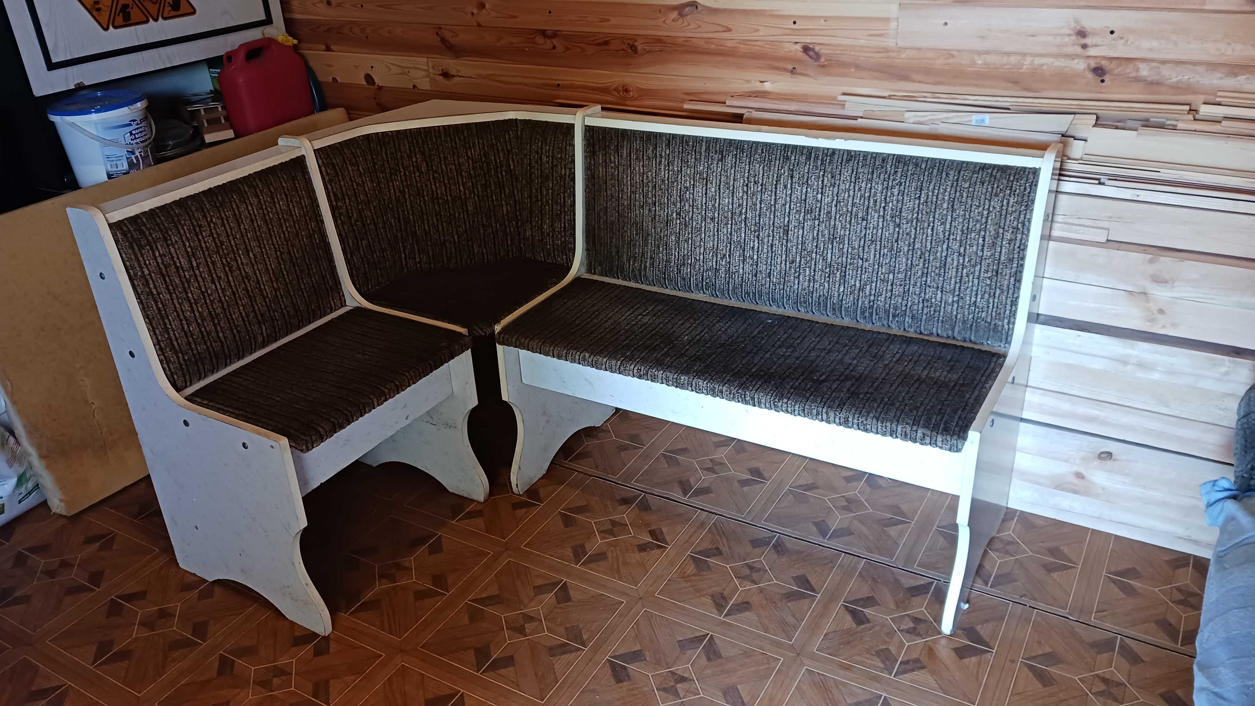 Naroznik kuchenny, otwierane siedziska