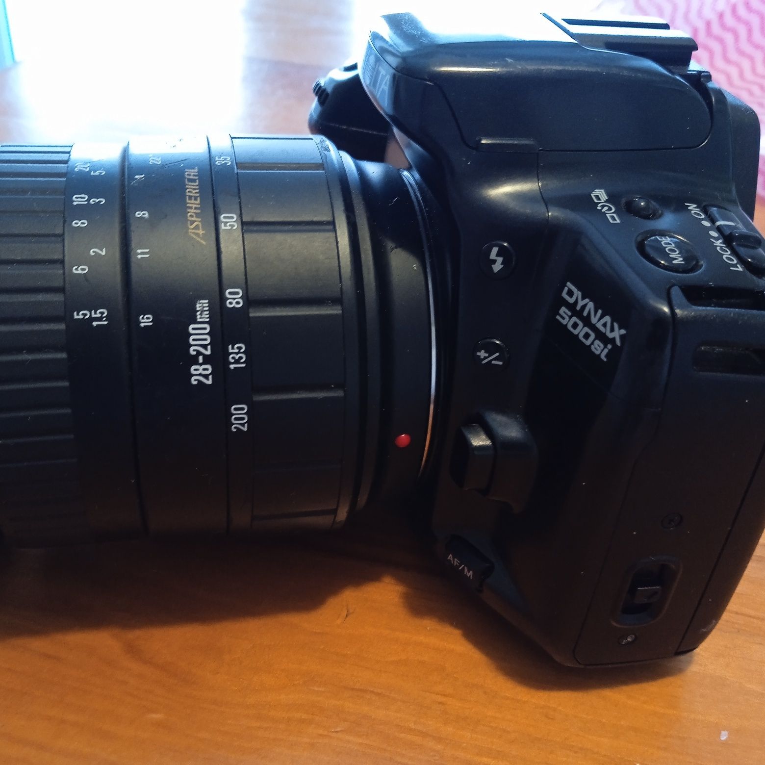 Minolta Dynax 500si z Obiektywem sigma zoom 28-200mm 1:3.8-5.6 + Filtr