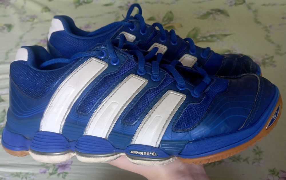 Кросівки Adidas для гандболу
