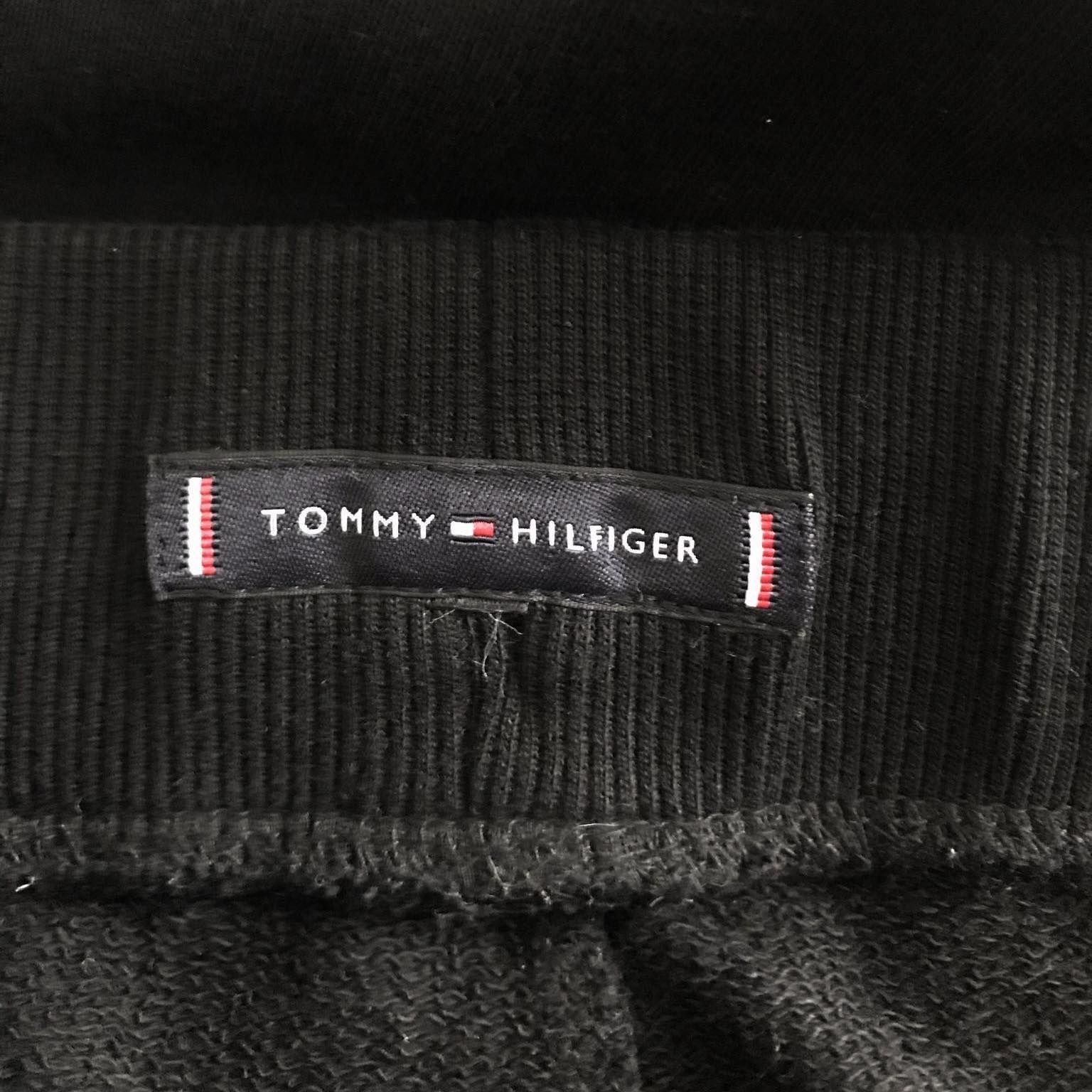 Tommy Hilfiger spodnie dresowe damskie  S
Kolor:czarne 
Stan:Idealne
K