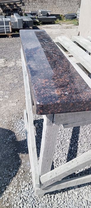 Стільниці, підвіконня, стіл з граніту