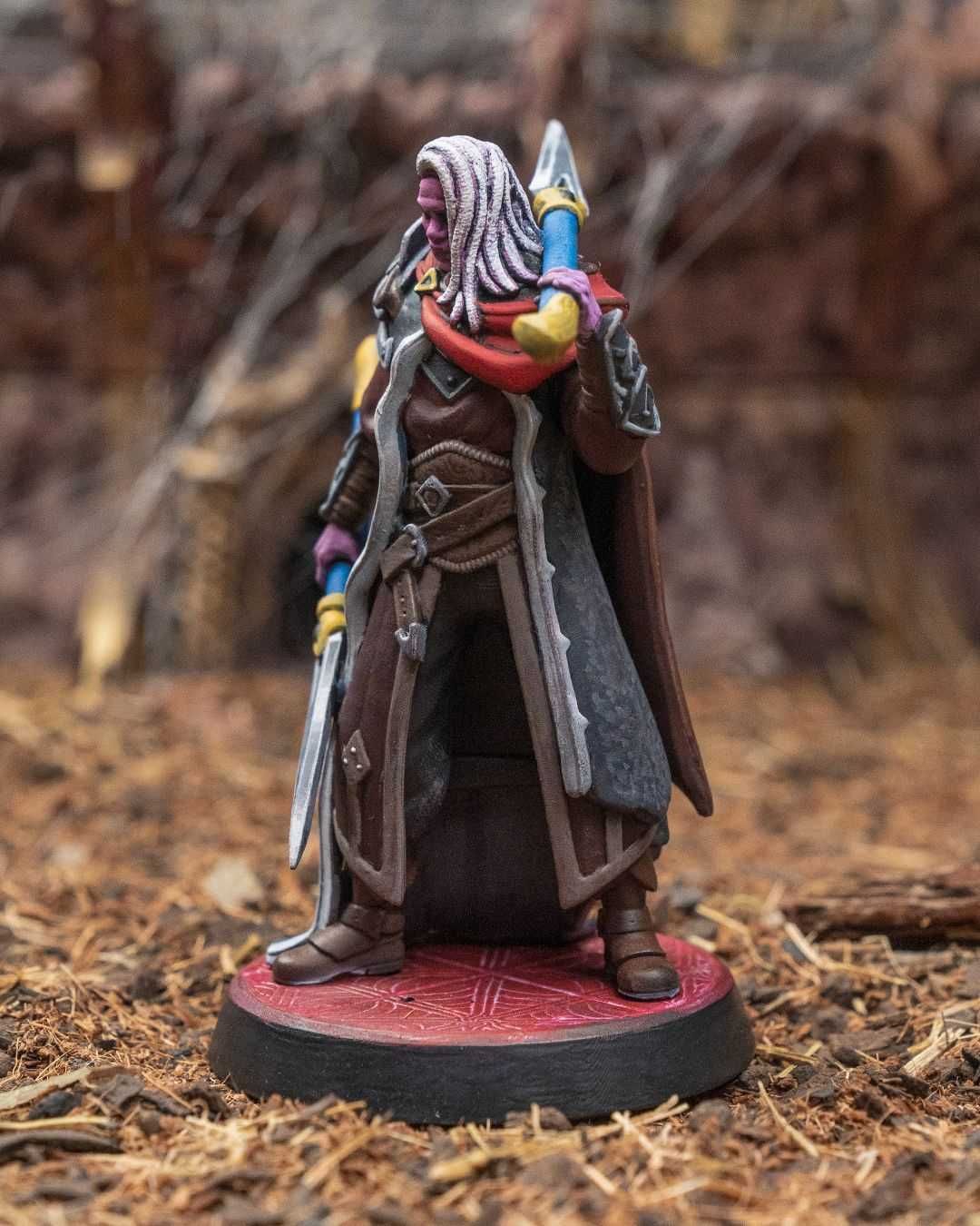 Varyth Wojownik Cienia Figurka 32mm 14K zgodna z DnD RPG Pathfinder