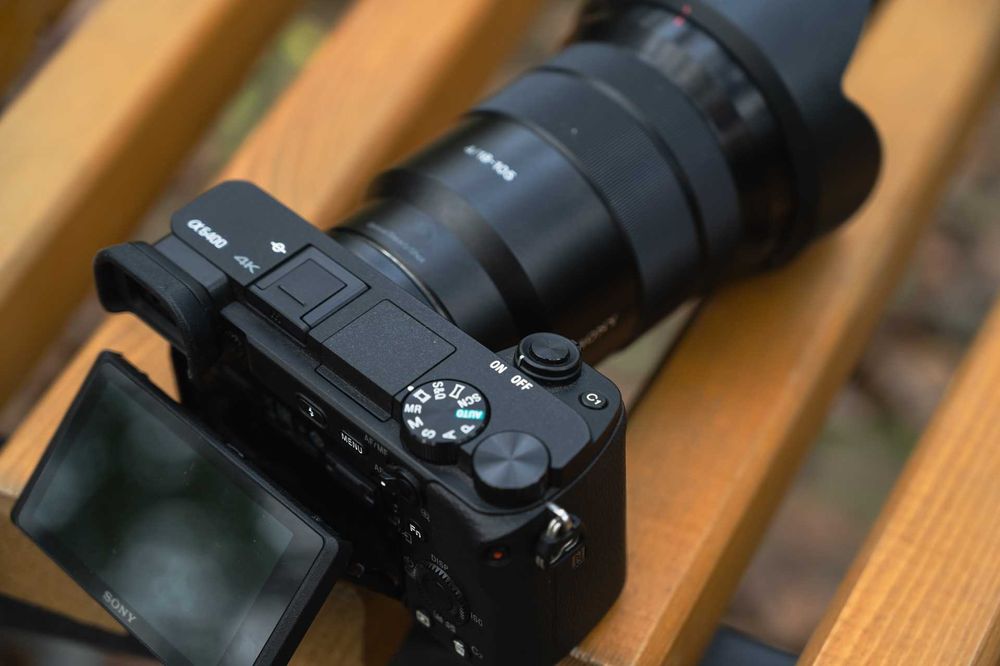Фотокамера Sony A6400 + об’єктив Sony G 18–105mm f/4 OSS