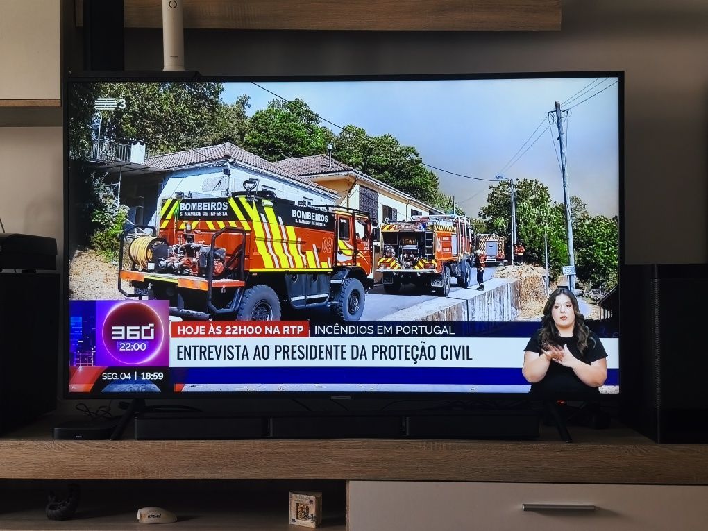 SMARTV Samsung 57" LED UltraHD 4K- UE58NU7105+OFERTA prateleira p/box