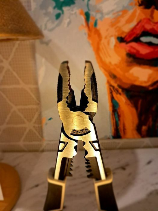 Пасатижи плоскогубцы кусачки