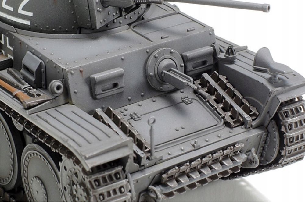 Model do sklejania Czołg PzKpfw 38(t) Ausf.E/F Tamiya 32583