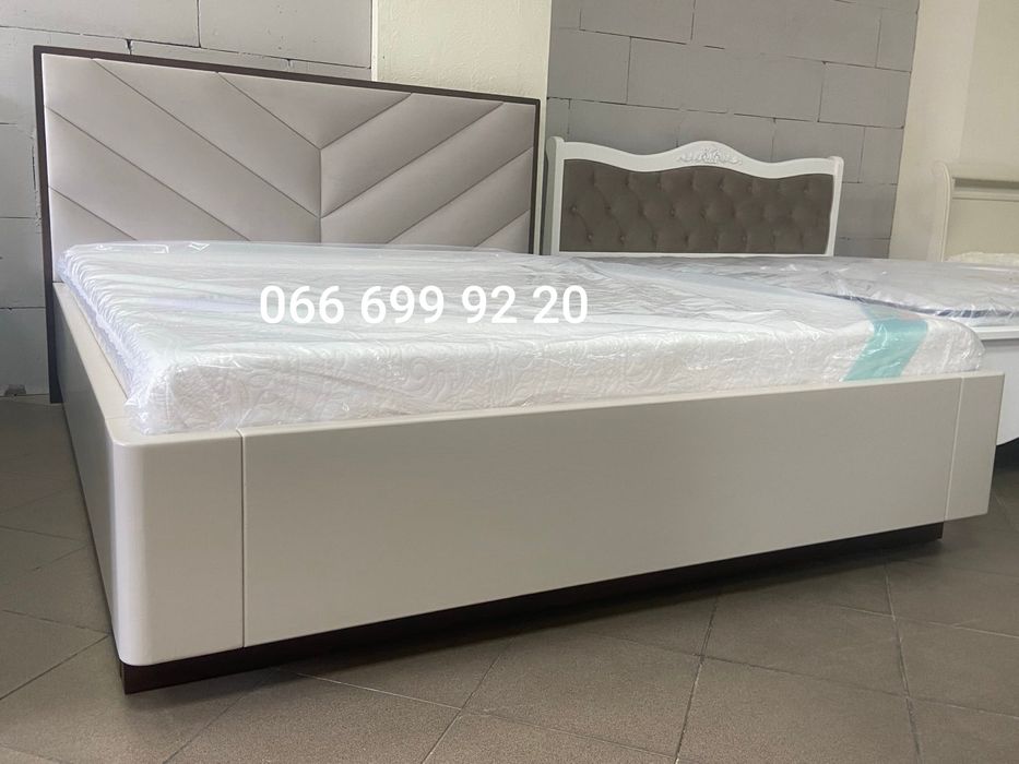 Ліжко "Стефанія" з ясена з підйомним механізмом