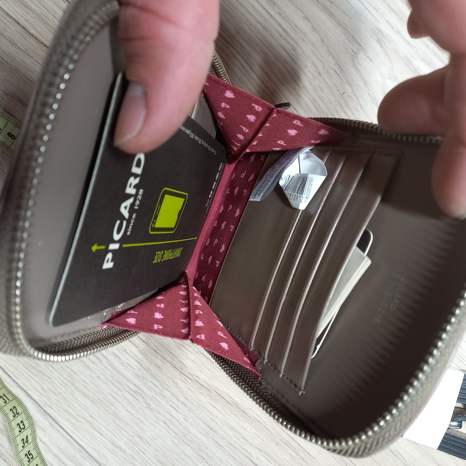 Etui na telefon i karty