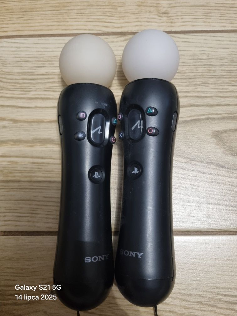 Konsola slim wraz okularami vr