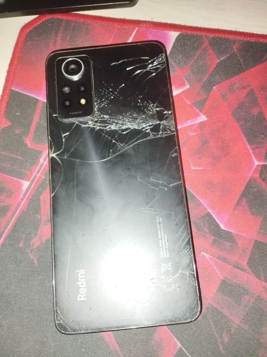 Продам телефон редмі