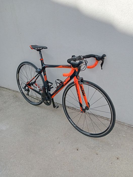 Bicicleta KTM Carbono