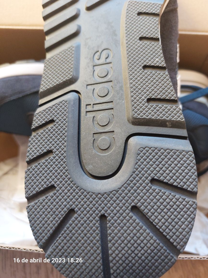 Adidas Runs 80 novas