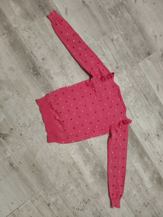 Sprzedam cienki sweterek.