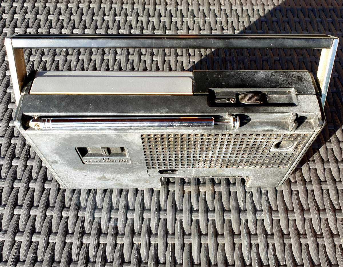 GRUNDIG HIT BOY(310) 1977r. Radio tranzystorowe