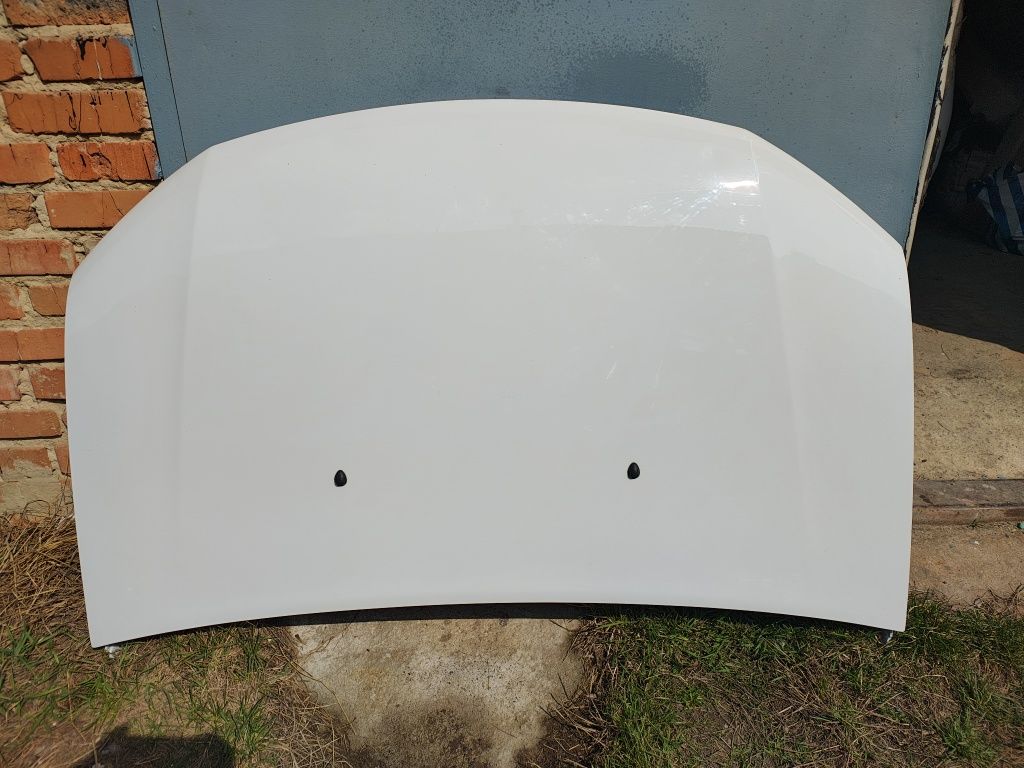 Капот Renault Logan 2
