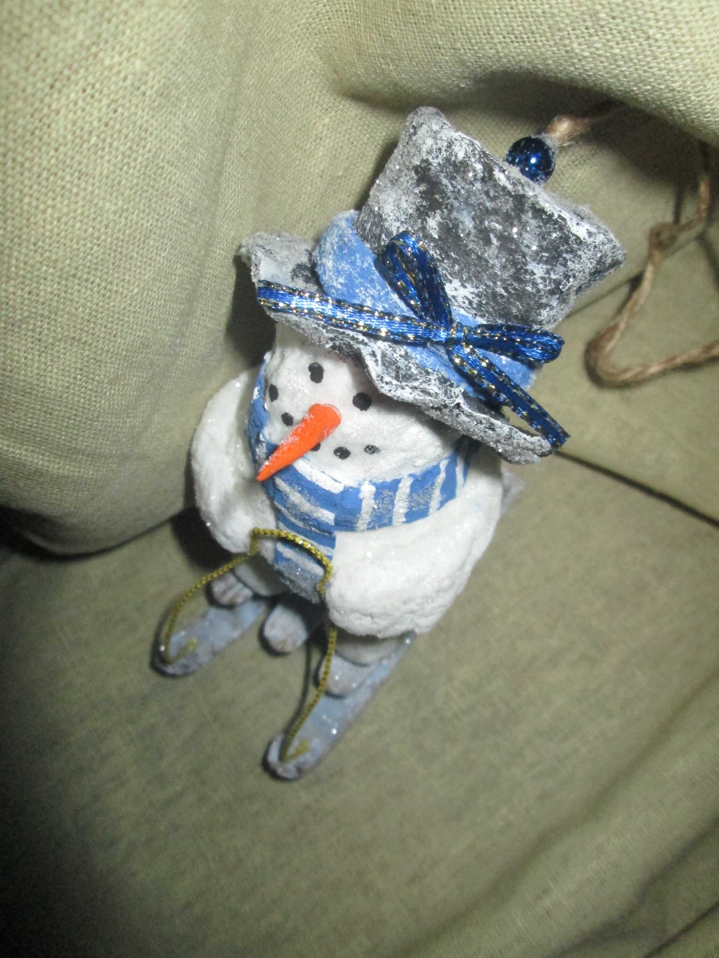 Ёлочная игрушка Снеговик на санках