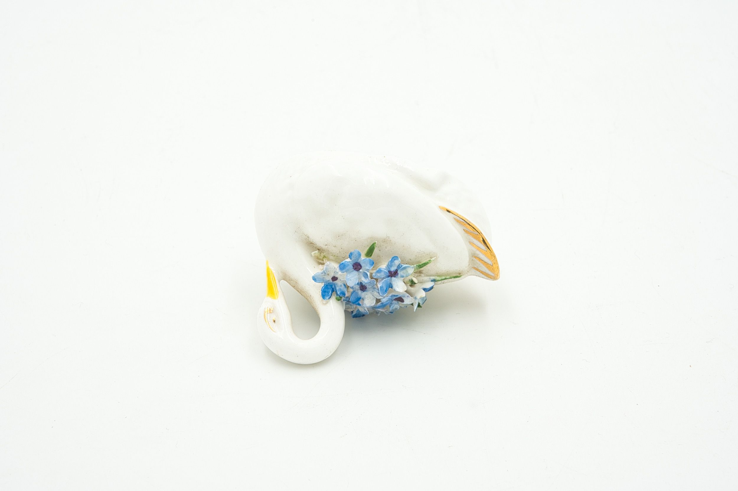 Cisne com Flores Porcelana