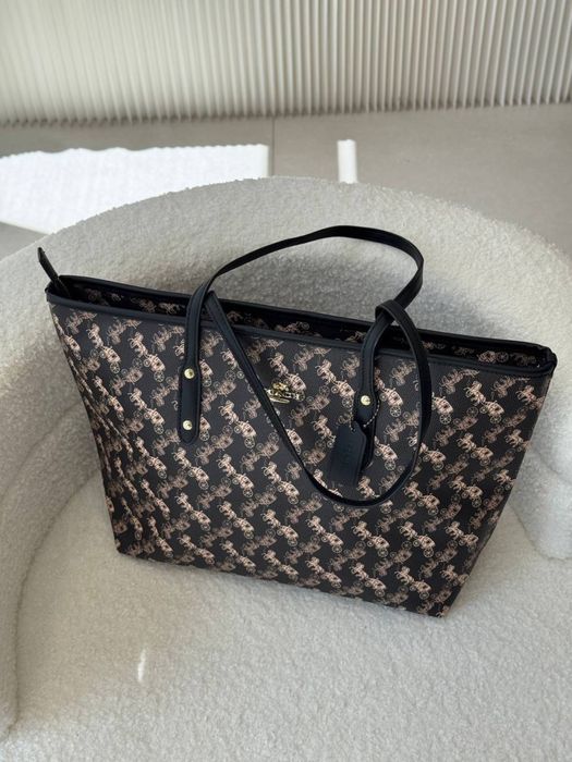 Шопер сумка Coach в чорному  кольорі