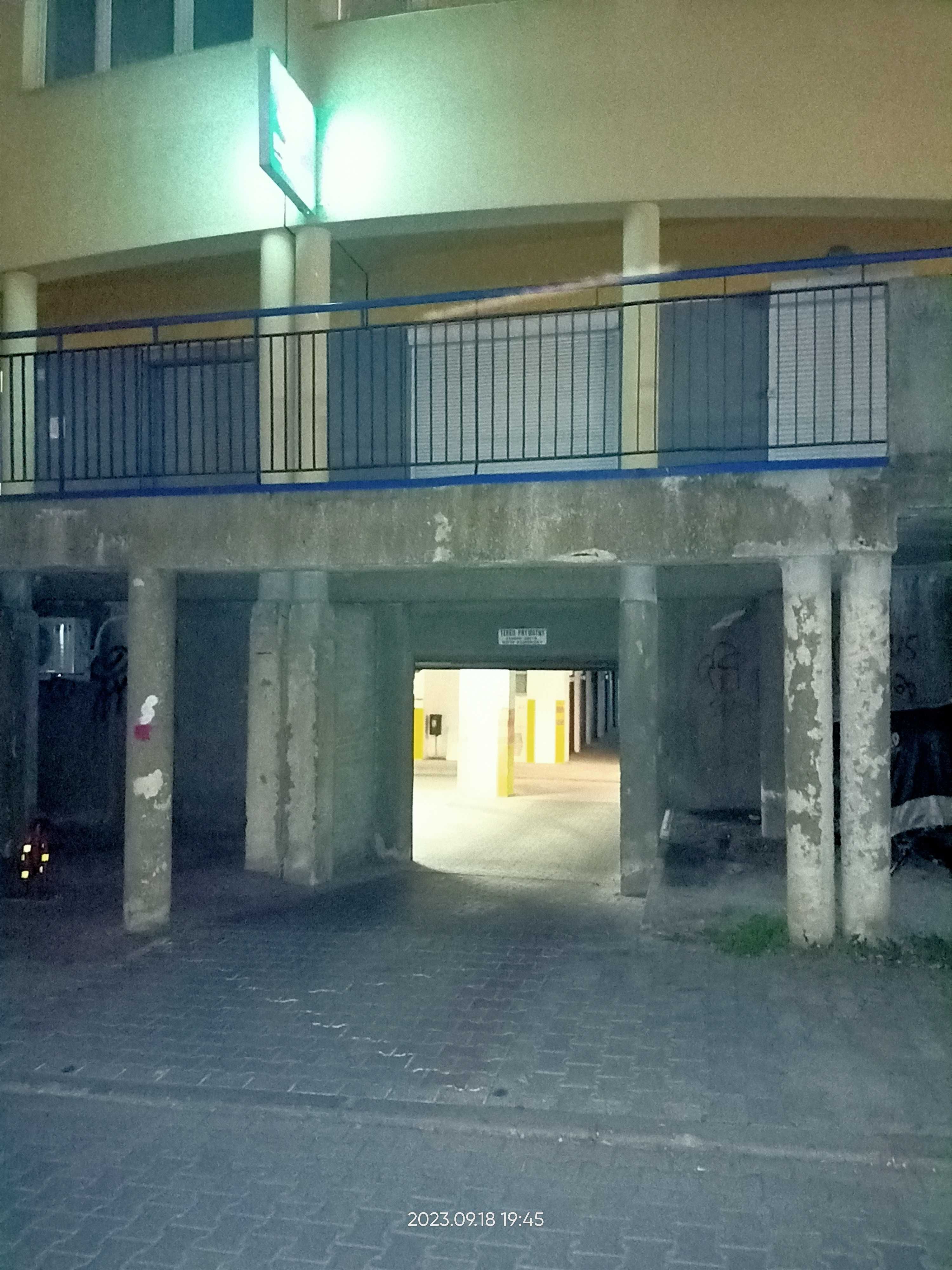 Wynajmę garaż podziemny na ulicy Jana Sawy 8 o powierzchni 16,35m2