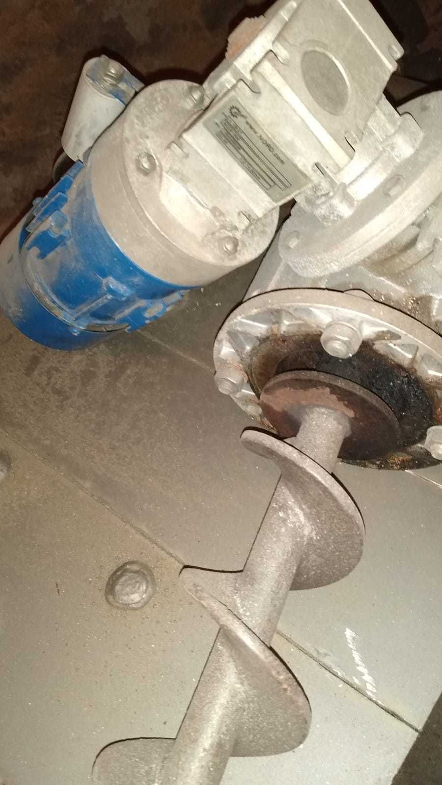 Silnik Besel 0.09 KW, Motoreduktor SK 1SI50 wraz z ślimakiem