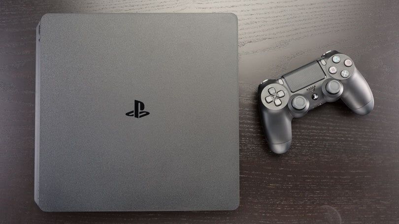 Продам PS4 Slim на 500гб