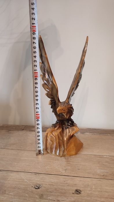 Дерев'яний орел.