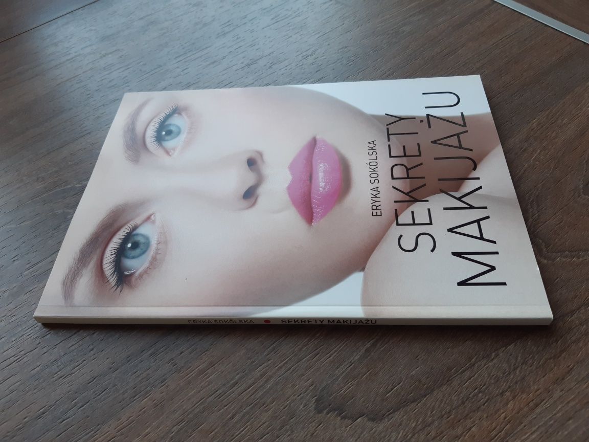 Książka "Sekrety makijażu"