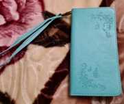 Новый чехол-книжка и силиконовые чехлы на телефон