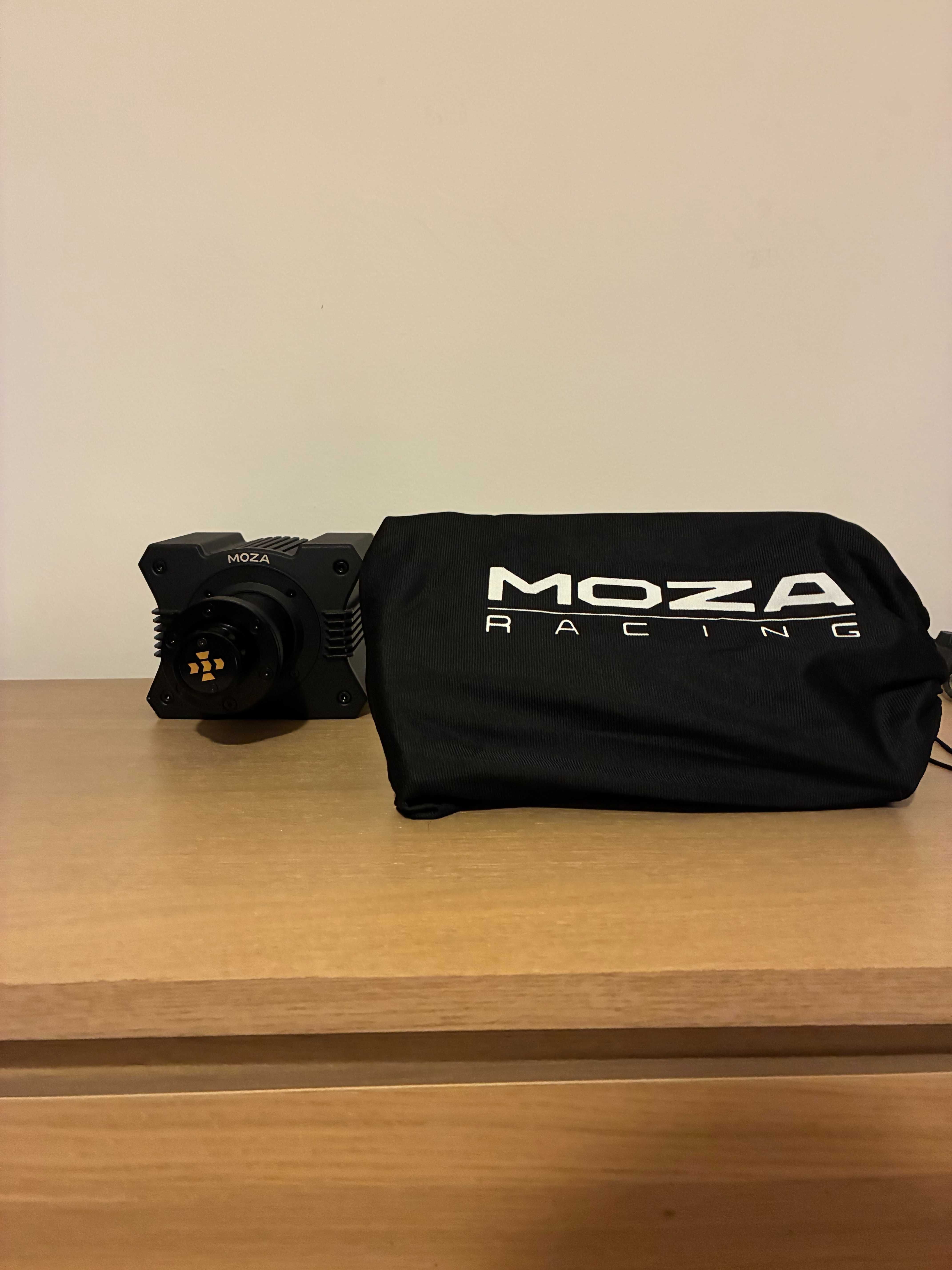 Moza R9 V2 com volante KS