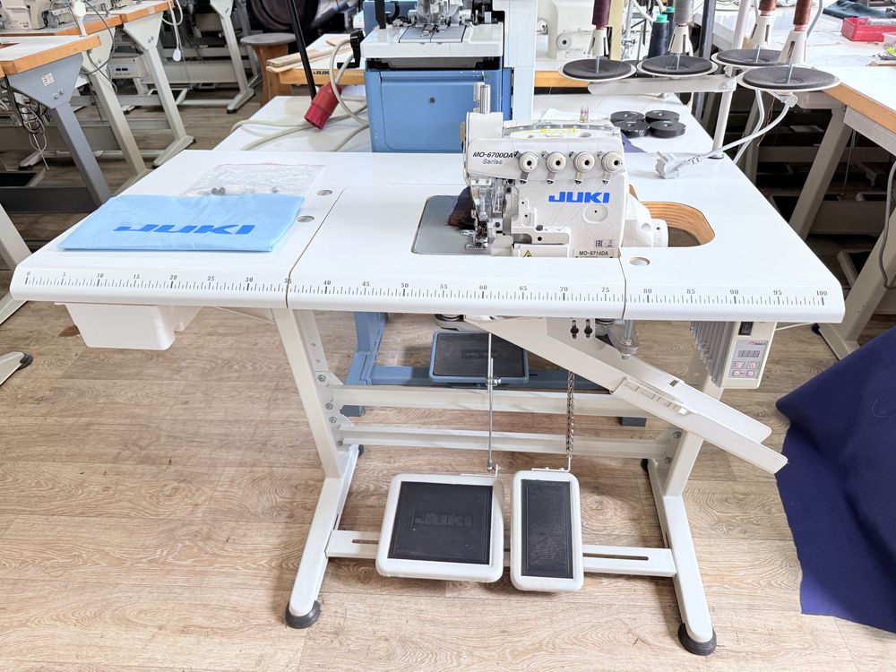 Overlock Owerlok Juki MO-6714DA 4 nitkowy Servo 230V Nowy DD FV23%