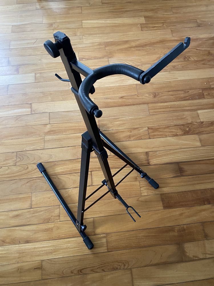 Kontrabas elektryczny Stagg EDB 3/4 + statyw + pokrowiec