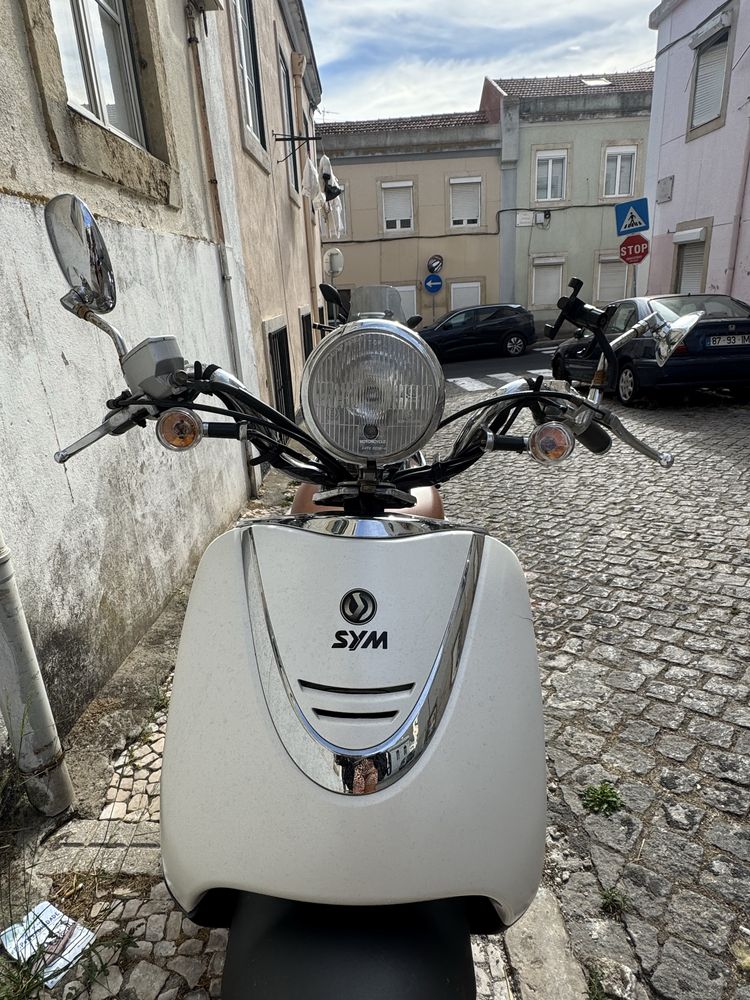 Sym allo novissima!