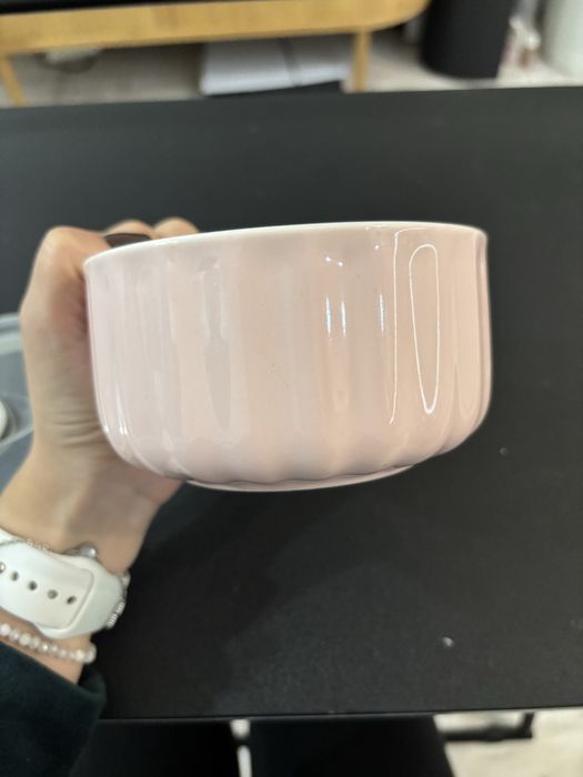 Рожева миска судочок з кришкою керамічна