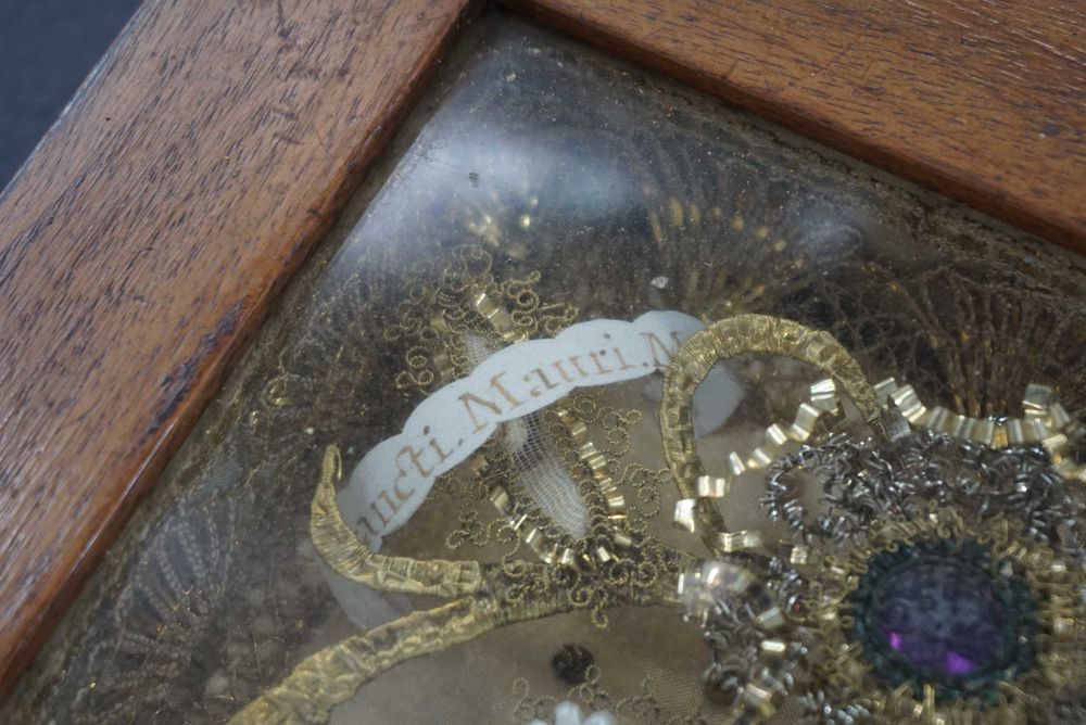 Zabytkowy relikwiarz relikwia rama Św. Hieronim Celestyn Bonifacy