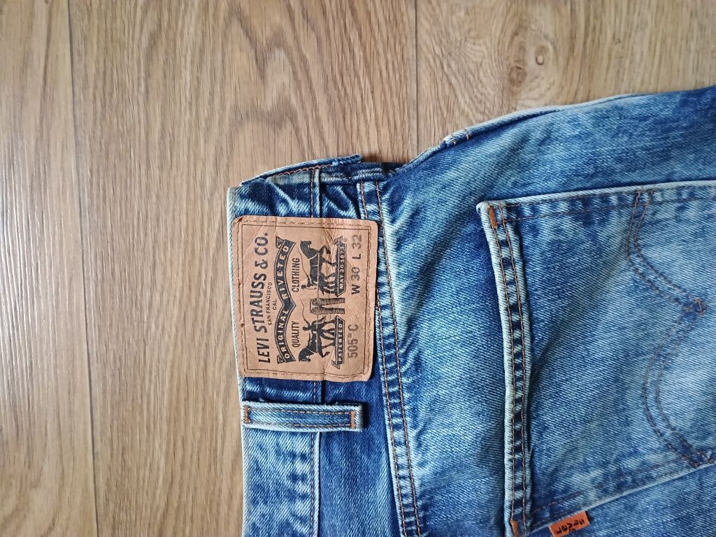 Джинсы Levi's  orange tab