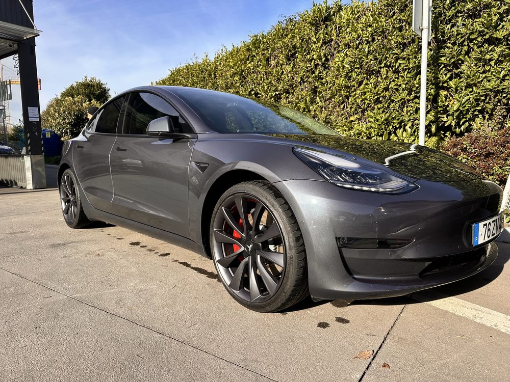 Tesla model 3 Performance 2020 poucos KMs
