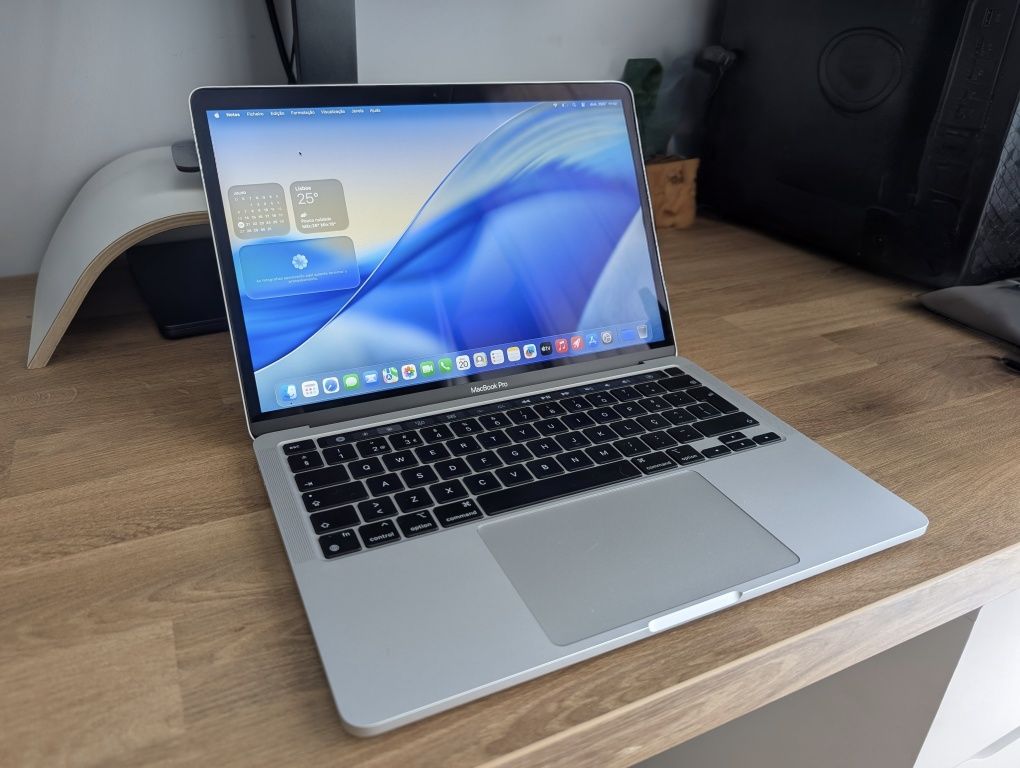 MacBook Pro 13" M1 (A2338) - 16GB RAM | 256GB SSD - Impecável
Vendo Ma
