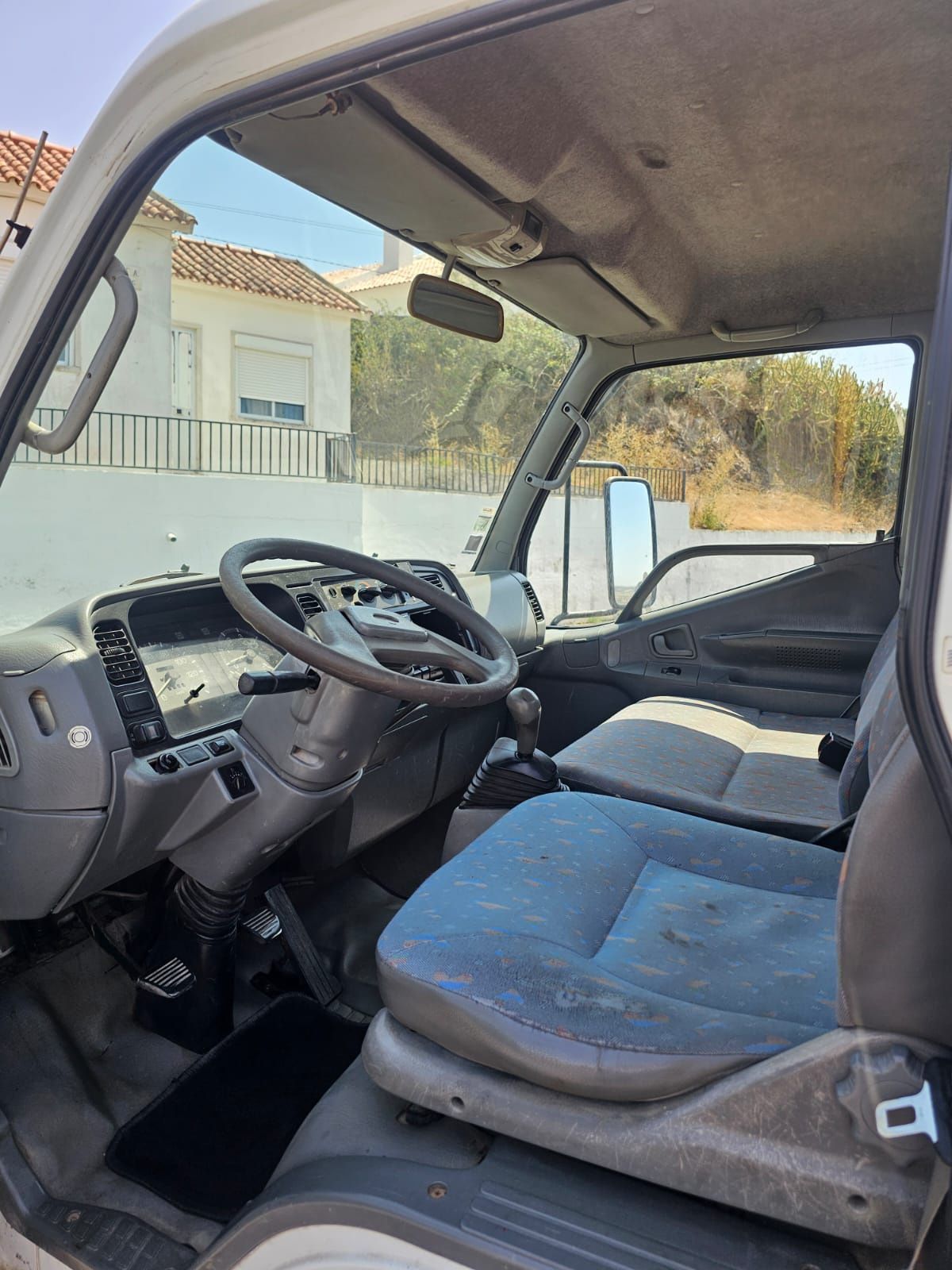 Mitsubishi canter 2.8 impecável