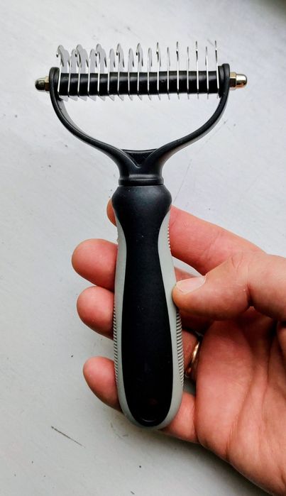 Щітка пуходерка фурмінатор для котів та собак колтуноріз