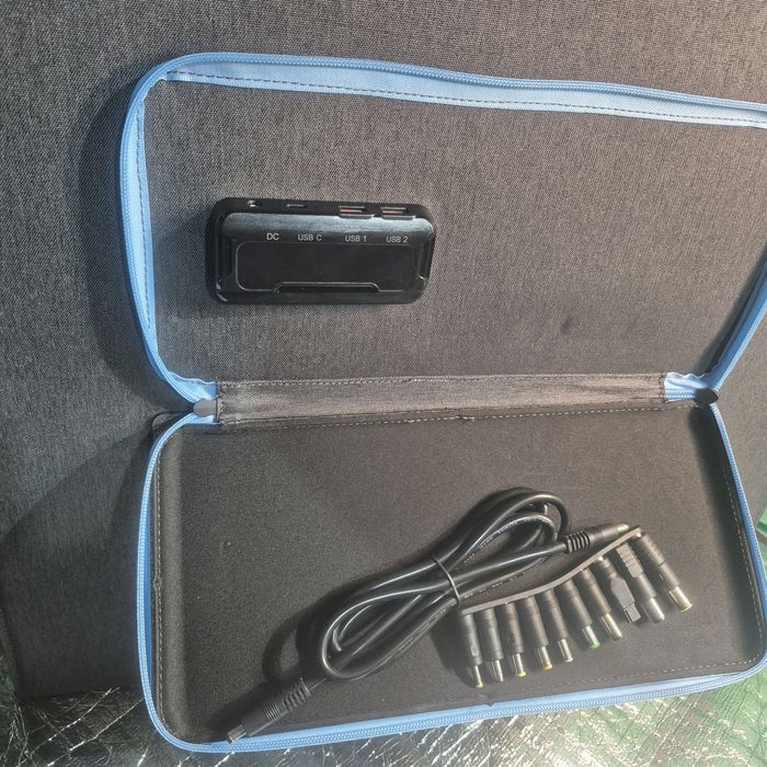 Panel Sloneczny Skladany 100W z Modułem i Różnymi Wejsciami