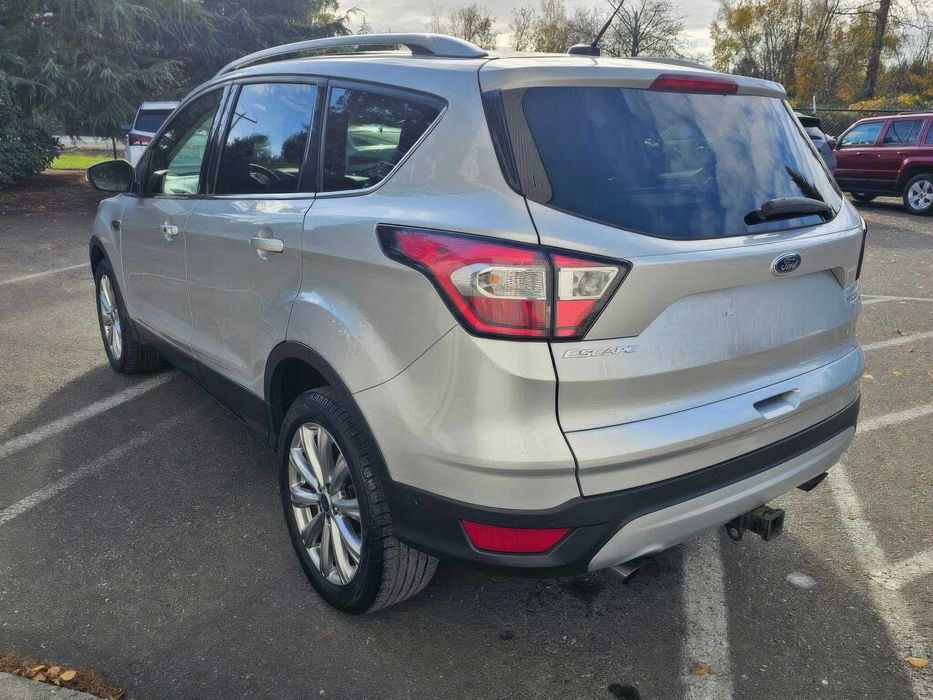Ford Escape Titanium      2017