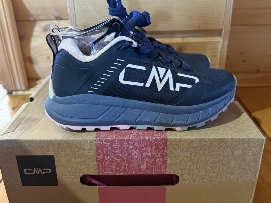 Нові оригінальні кросівки cmp 36