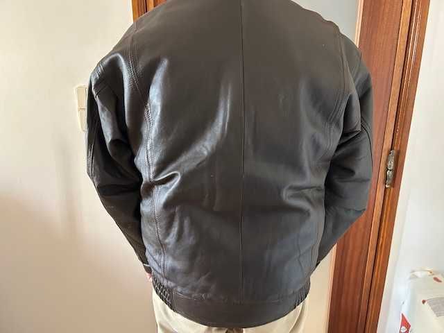 Blusão em Cabedal Castanho L/XL NOVO