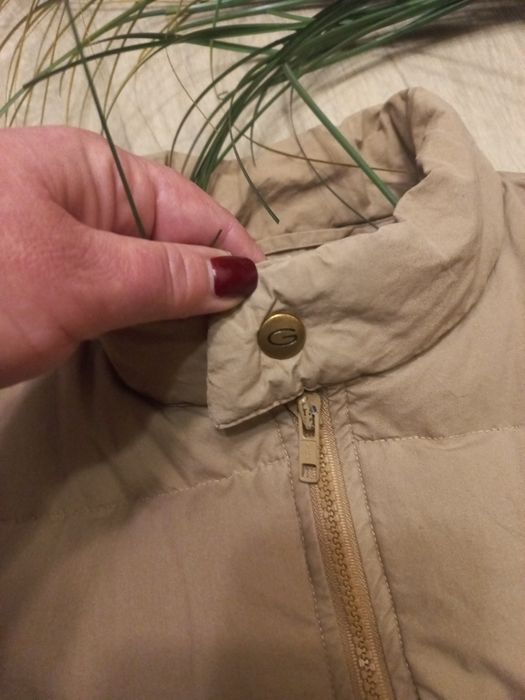 Пуховая жилетка безрукавка  ,, Gant,, р.L-XL